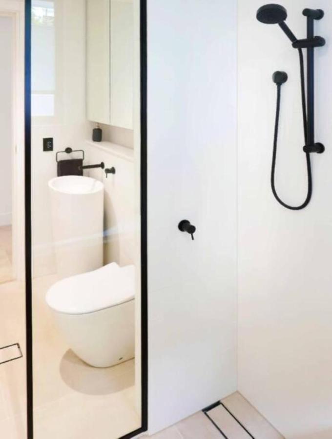 Modern 1Br Abode With Courtyard Steps To The Beach سيدني المظهر الخارجي الصورة